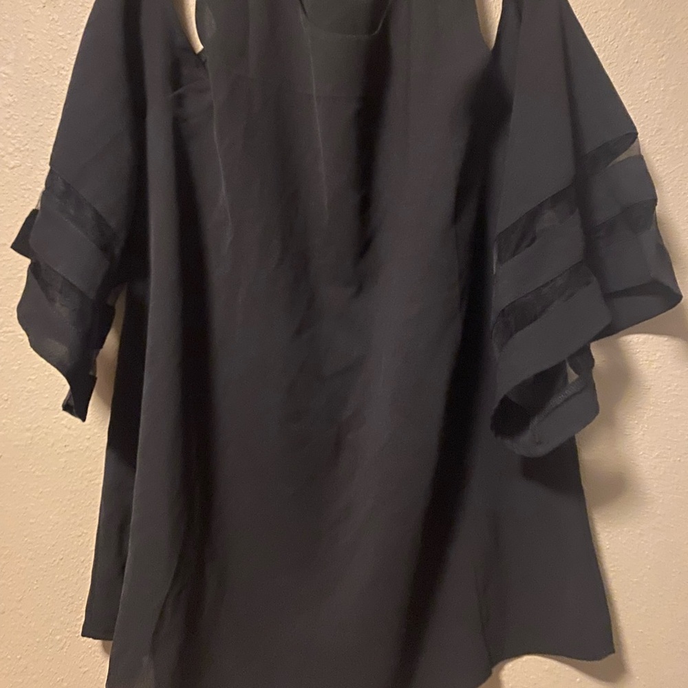 Amazon black top